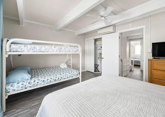 Waldorf 8 - Waveside Ferienhaus