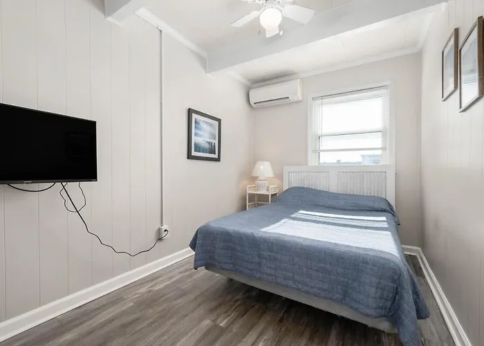 Waldorf 8 - Waveside Ferienhaus
