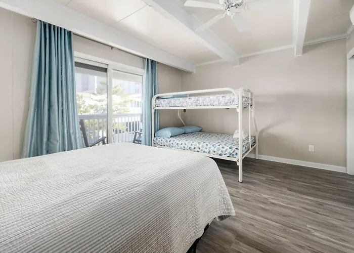 Waldorf 8 - Waveside Ferienhaus